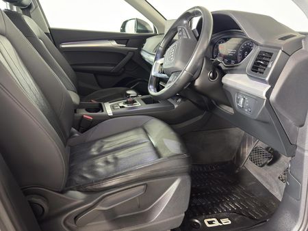2022-Audi-Q5-Sportback-quattro-S-Line-Auto-40-TDI_10