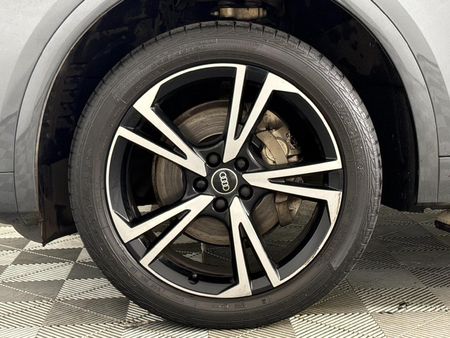 2022-Audi-Q5-Sportback-quattro-S-Line-Auto-40-TDI_15