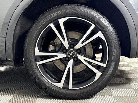 2022-Audi-Q5-Sportback-quattro-S-Line-Auto-40-TDI_17