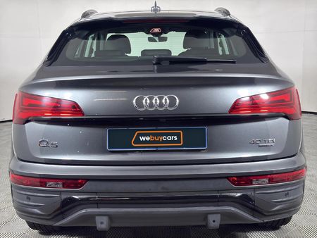 2022-Audi-Q5-Sportback-quattro-S-Line-Auto-40-TDI_4