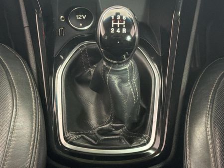 2016-Ford-B-Max-10-EcoBoost-Titanium_11