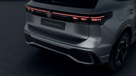 2026-Volkswagen-Tiguan-20-TSI-R-Line-4Motion-Auto_5