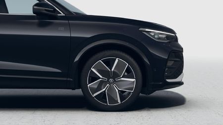 2026-Volkswagen-Tiguan-20-TSI-R-Line-4Motion-Auto_7