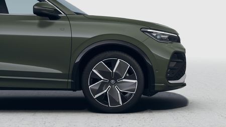 2026-Volkswagen-Tiguan-20-TSI-R-Line-4Motion-Auto_5