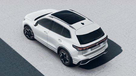 2026-Volkswagen-Tiguan-20-TSI-R-Line-4Motion-Auto_3