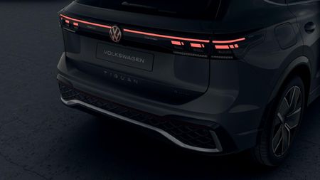 2026-Volkswagen-Tiguan-20TDI-R-Line-4Motion_5