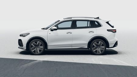 2026-Volkswagen-Tiguan-20TDI-R-Line-4Motion_1