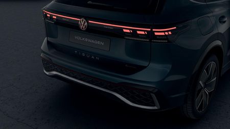 2026-Volkswagen-Tiguan-20TDI-R-Line-4Motion_5