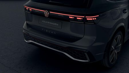 2026-Volkswagen-Tiguan-20TDI-R-Line-4Motion_5