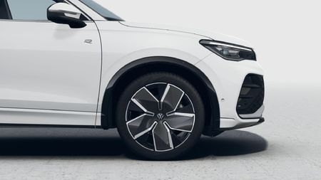 2026-Volkswagen-Tiguan-20TDI-R-Line-4Motion_7