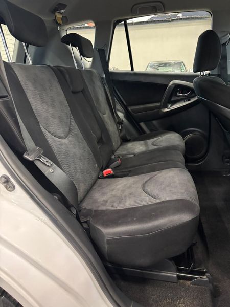 2011-Toyota-RAV4-20-GX_11