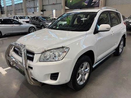 2011-Toyota-RAV4-20-GX_6
