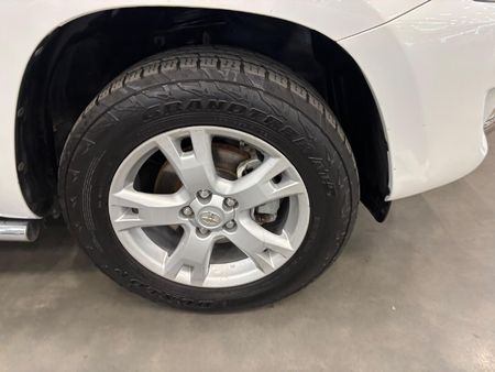 2011-Toyota-RAV4-20-GX_8