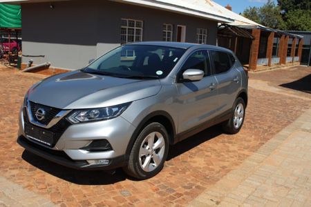 2018-Nissan-Qashqai-15-dCi-Acenta_0