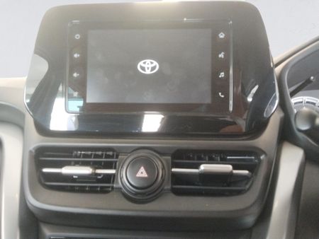 2025-Toyota-Urban-Cruiser-15-XR-Auto_19