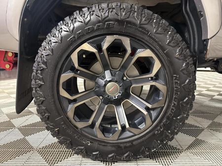 2019-Toyota-Hilux-28-GD-6-Raised-Body-Raider-4x4-Auto-Extended-Cab_9