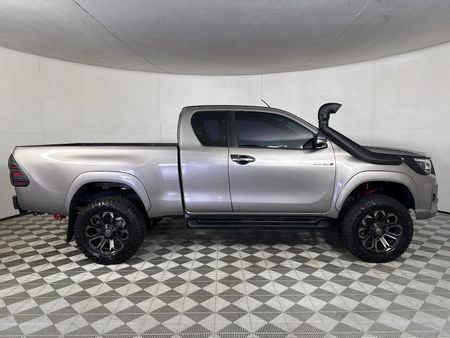 2019-Toyota-Hilux-28-GD-6-Raised-Body-Raider-4x4-Auto-Extended-Cab_3