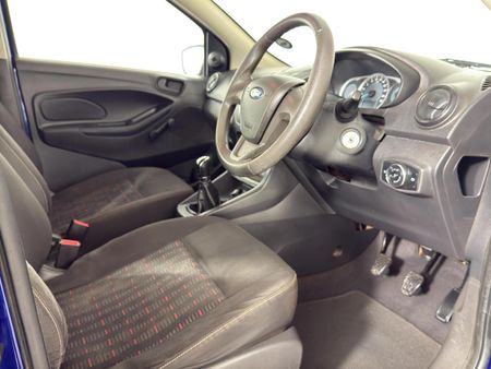 2016-Ford-Figo-15-Ambiente-5-dr_10