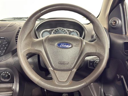 2016-Ford-Figo-15-Ambiente-5-dr_13