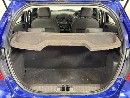 2016-Ford-Figo-15-Ambiente-5-dr_15