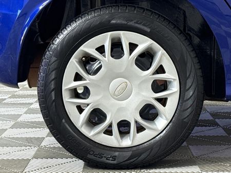 2016-Ford-Figo-15-Ambiente-5-dr_19