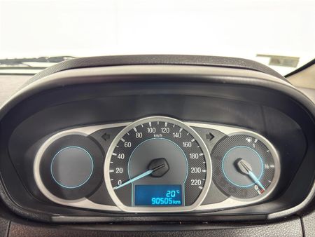 2016-Ford-Figo-15-Ambiente-5-dr_7