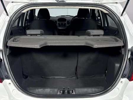 2017-Ford-Figo-15-Titanium-5-dr_15