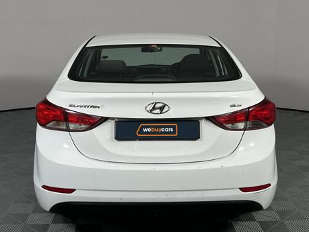 2017-Hyundai-Elantra-16-Executive_4
