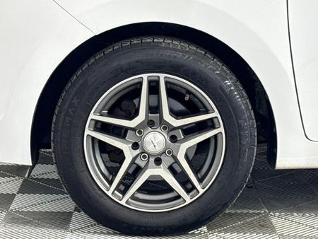 2015-Hyundai-Grand-i10-125-Fluid-Auto_16