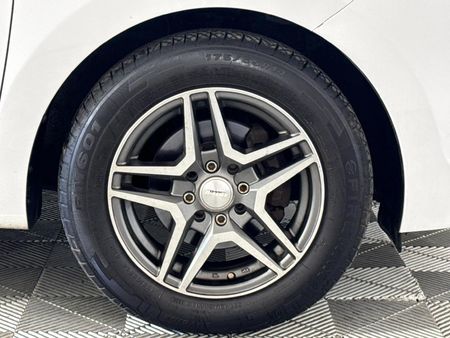 2015-Hyundai-Grand-i10-125-Fluid-Auto_17