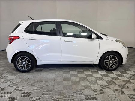 2015-Hyundai-Grand-i10-125-Fluid-Auto_3