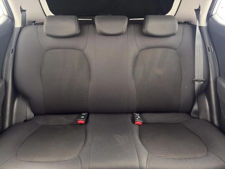 2015-Hyundai-Grand-i10-125-Fluid-Auto_8