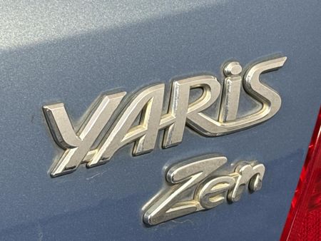2010-Toyota-Yaris-Zen3-Auto-5-dr_12