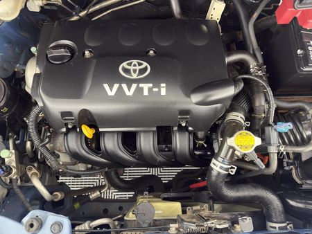 2010-Toyota-Yaris-Zen3-Auto-5-dr_14