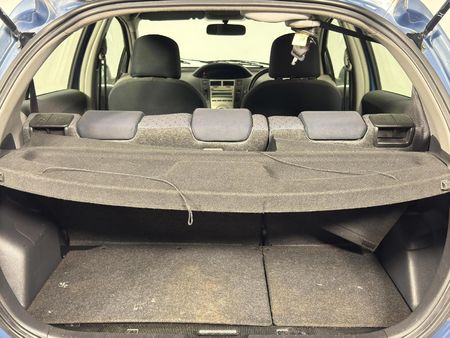 2010-Toyota-Yaris-Zen3-Auto-5-dr_15
