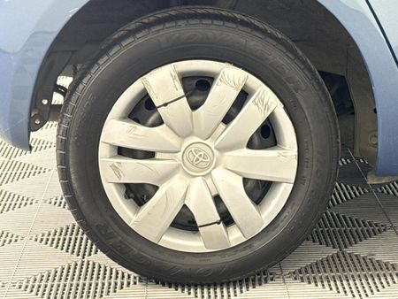 2010-Toyota-Yaris-Zen3-Auto-5-dr_19