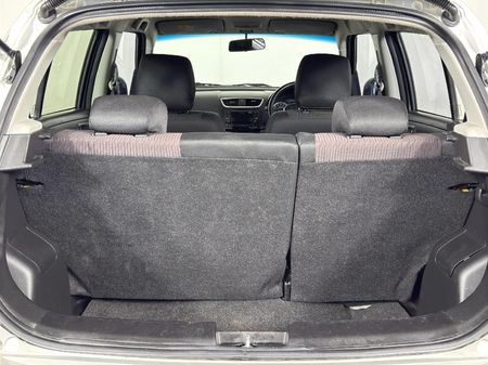 2017-Suzuki-Swift-12-GL-Auto_15