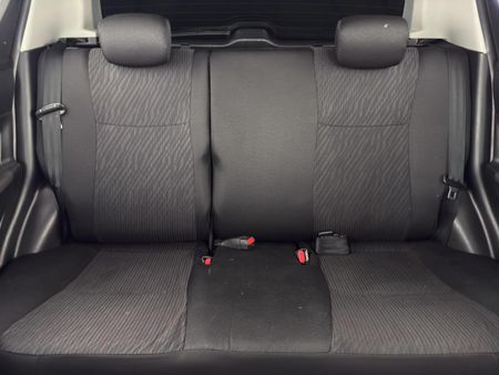 2017-Suzuki-Swift-12-GL-Auto_8