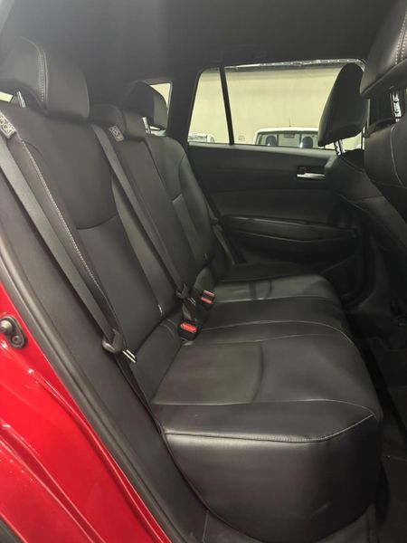 2022-Toyota-Corolla-Cross-18-XS_12