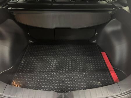2022-Toyota-Corolla-Cross-18-XS_13