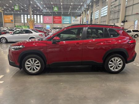 2022-Toyota-Corolla-Cross-18-XS_3