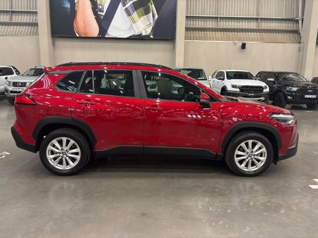 2022-Toyota-Corolla-Cross-18-XS_7