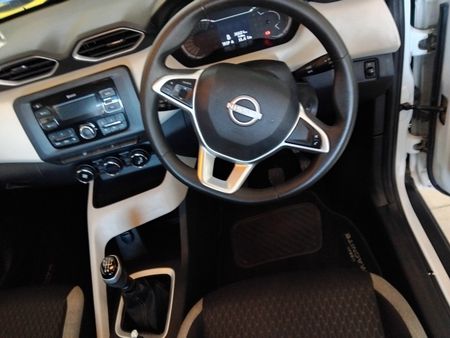 2024-Nissan-Magnite-10-Acenta_4