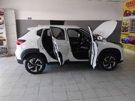 2024-Nissan-Magnite-10-Acenta_6