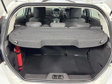 2017-Ford-Fiesta-14-Ambiente-5-dr_13
