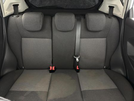 2017-Ford-Fiesta-14-Ambiente-5-dr_8