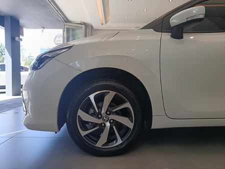 2023-Toyota-Starlet-15-XS-Auto_6