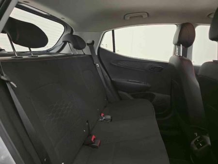 2025-Hyundai-Grand-i10-10-Motion_16