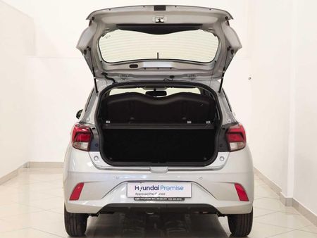 2025-Hyundai-Grand-i10-10-Motion_19