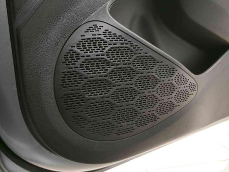 2025-Hyundai-Grand-i10-10-Motion_21
